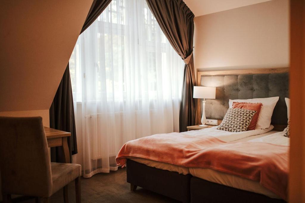 Hotel Debowy Biowellness & Spa Gory Sowie Bielawa  Esterno foto