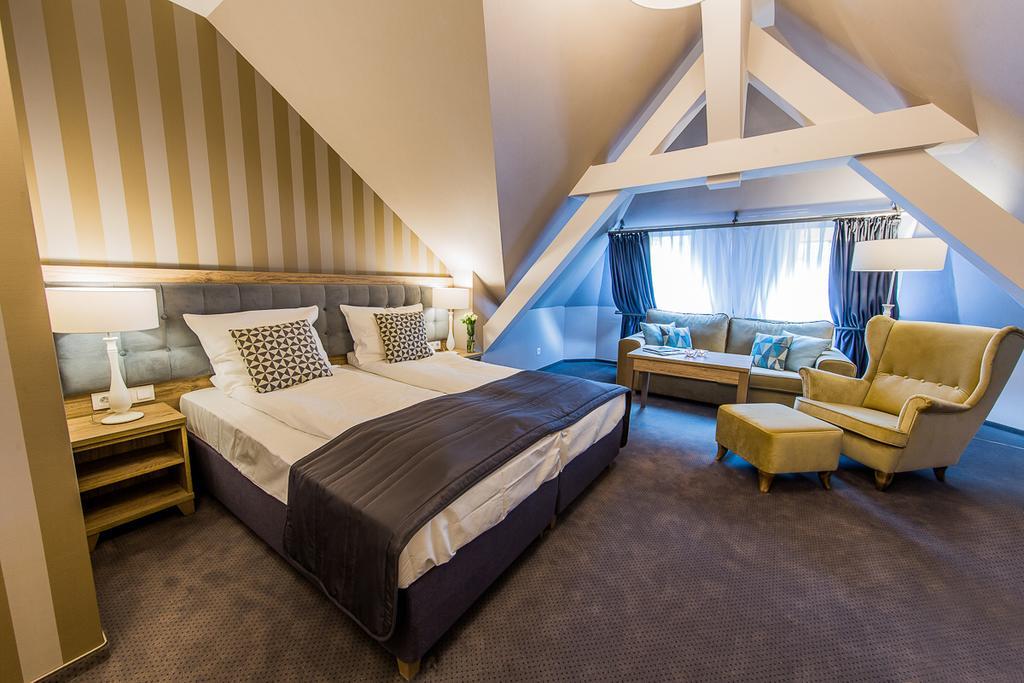 Hotel Debowy Biowellness & Spa Gory Sowie Bielawa  Esterno foto