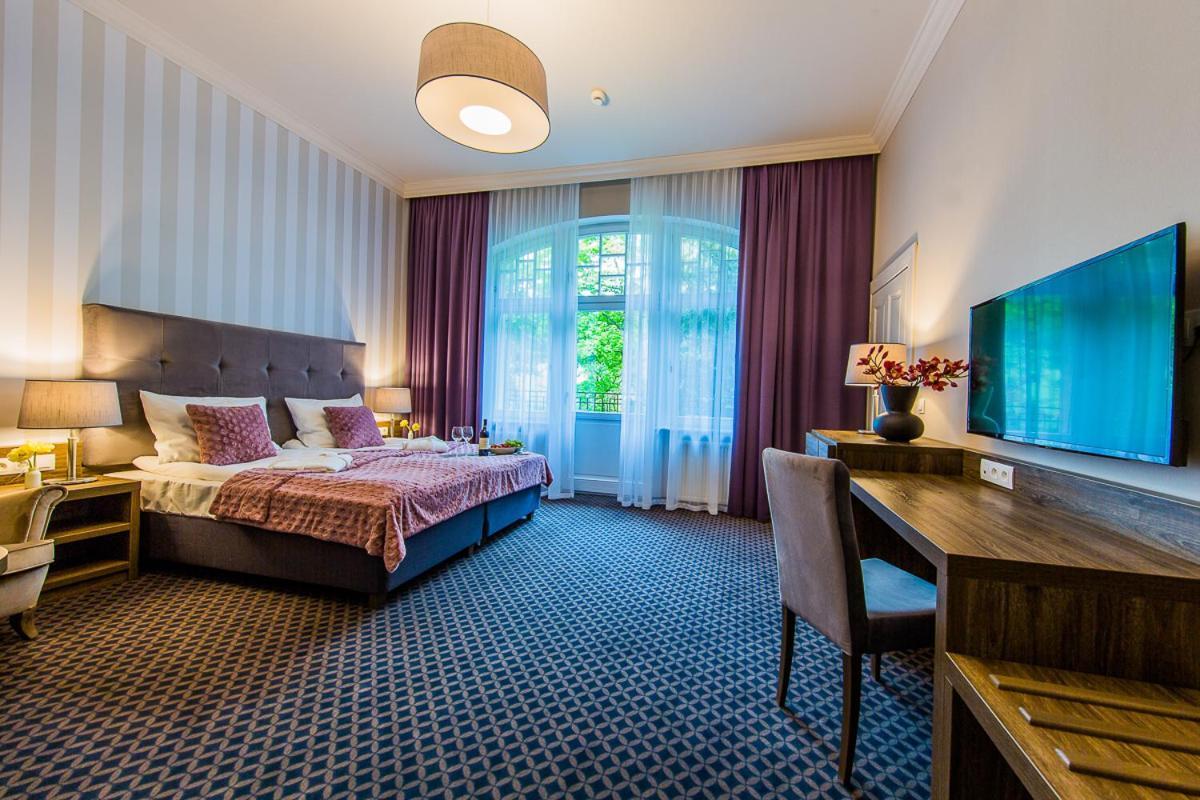 Hotel Debowy Biowellness & Spa Gory Sowie Bielawa  Esterno foto